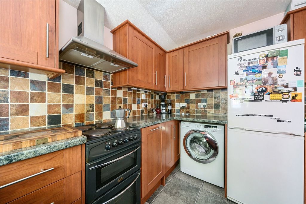 Additional image 12 of 1 bed flat for saleHindhead, Surrey GU26