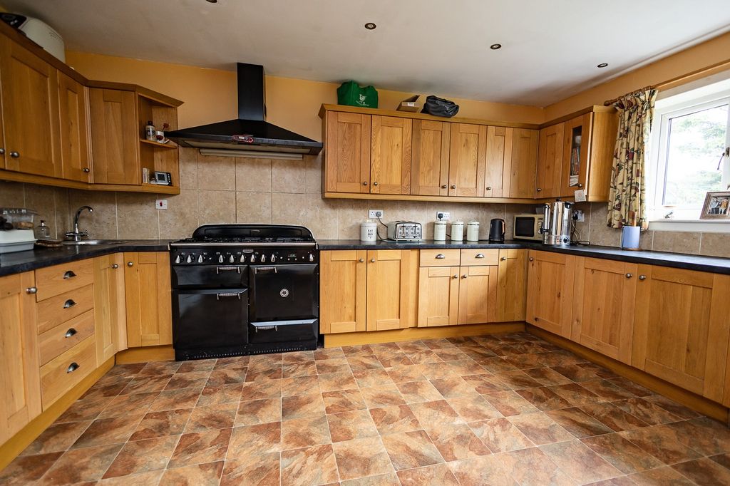 Additional image 4 of 9 bed detached house for saleHawthorns B&B, Mey, Thurso, Highland. KW14