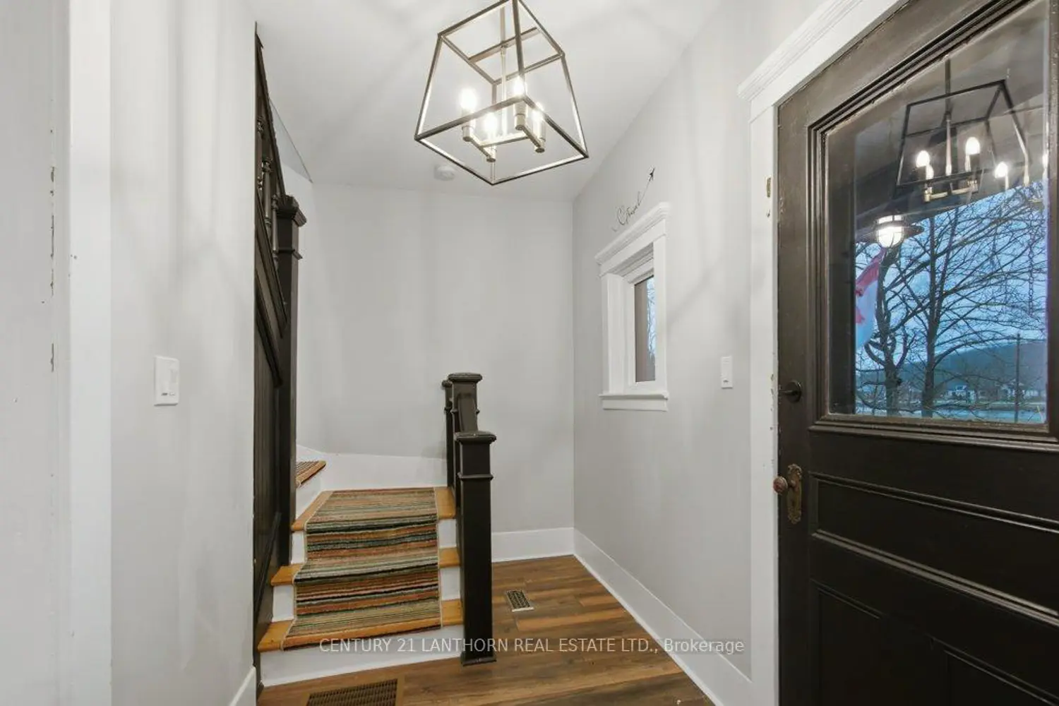 320 Grand Road photo 2