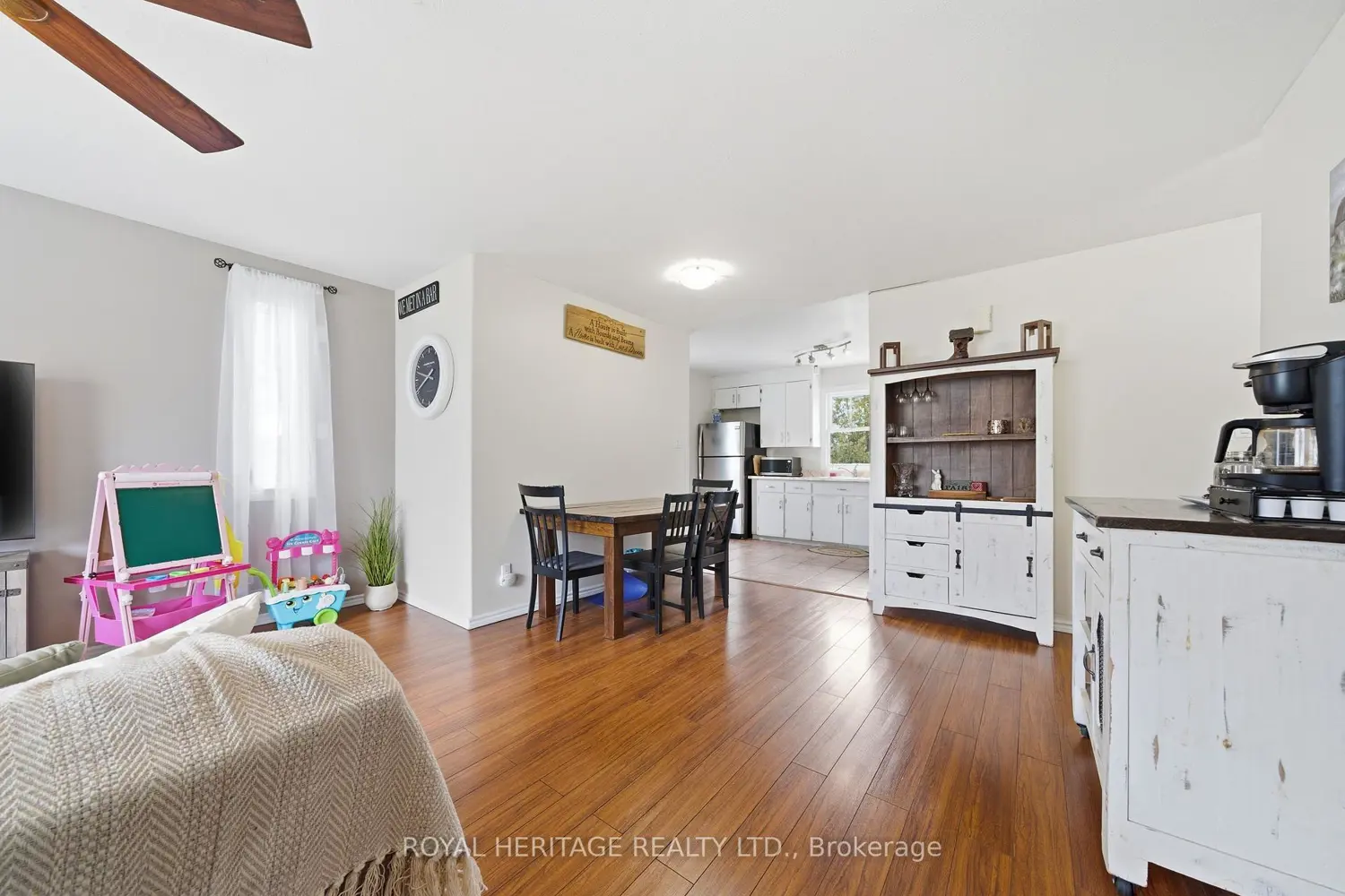 15 Kidd Avenue photo 2