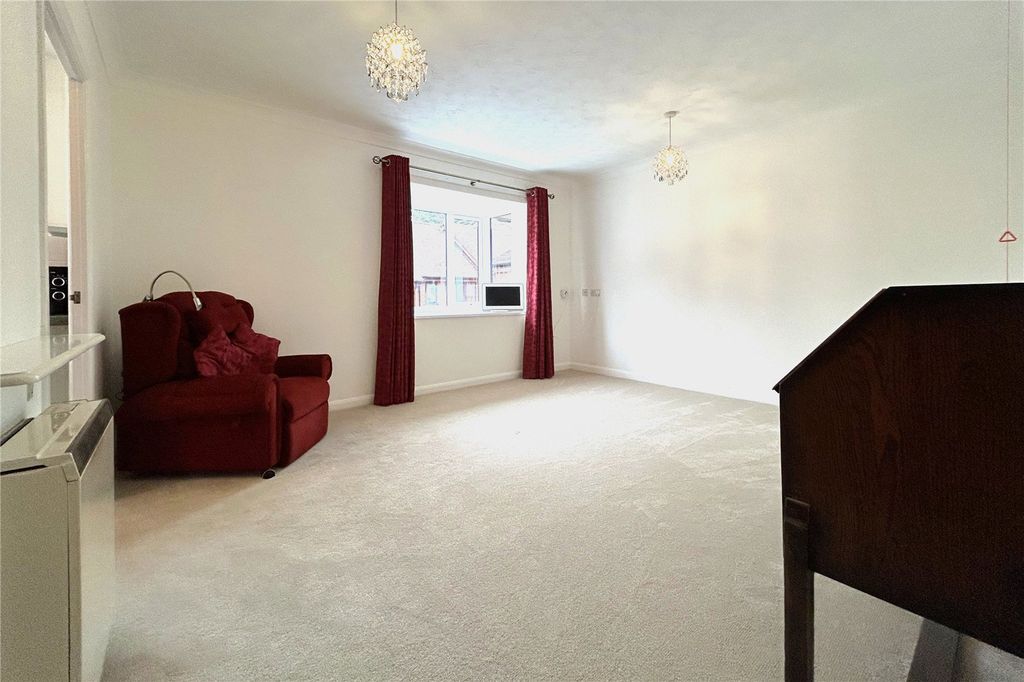 Additional image 8 of 2 bed flat for saleBerry Court, Hook, Hampshire RG27