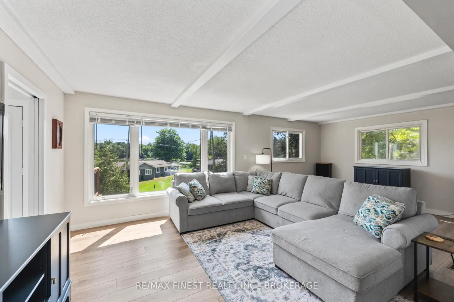 3327 Loughborough Drive photo 3