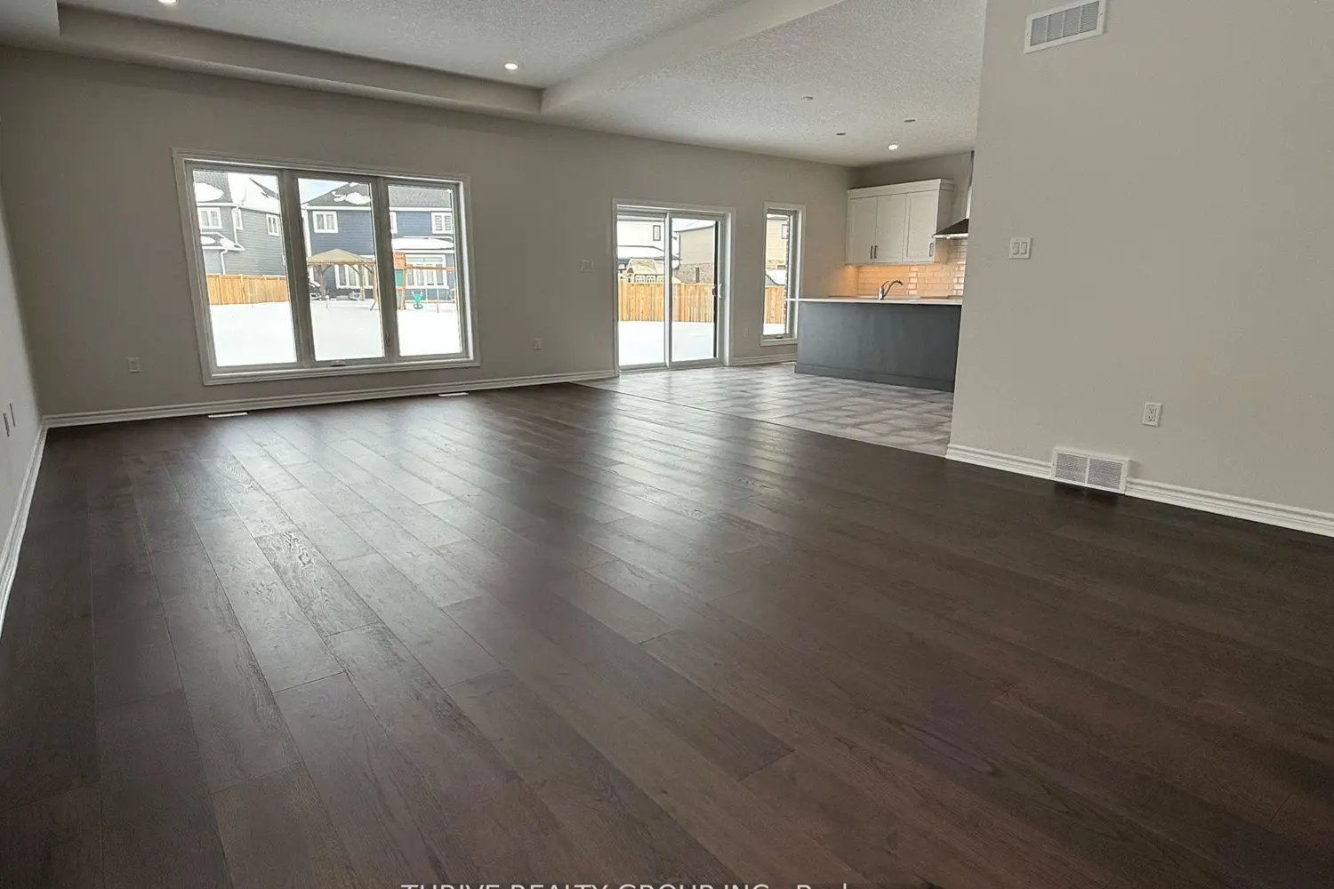 64 Basil Crescent photo 4