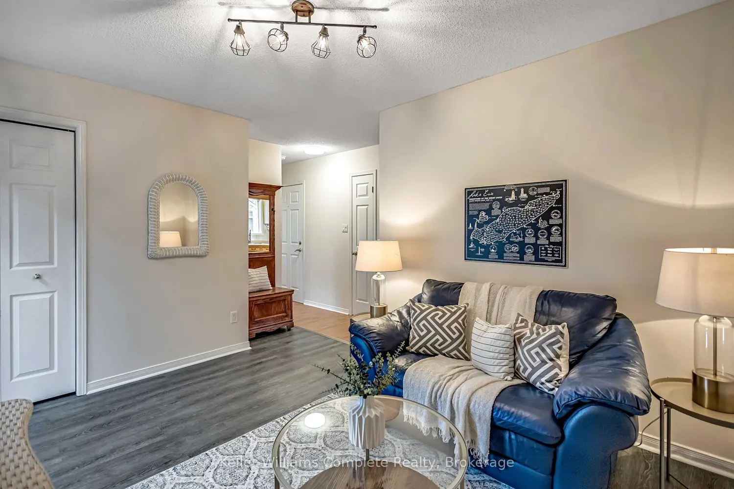 640 Acadia Drive photo 4