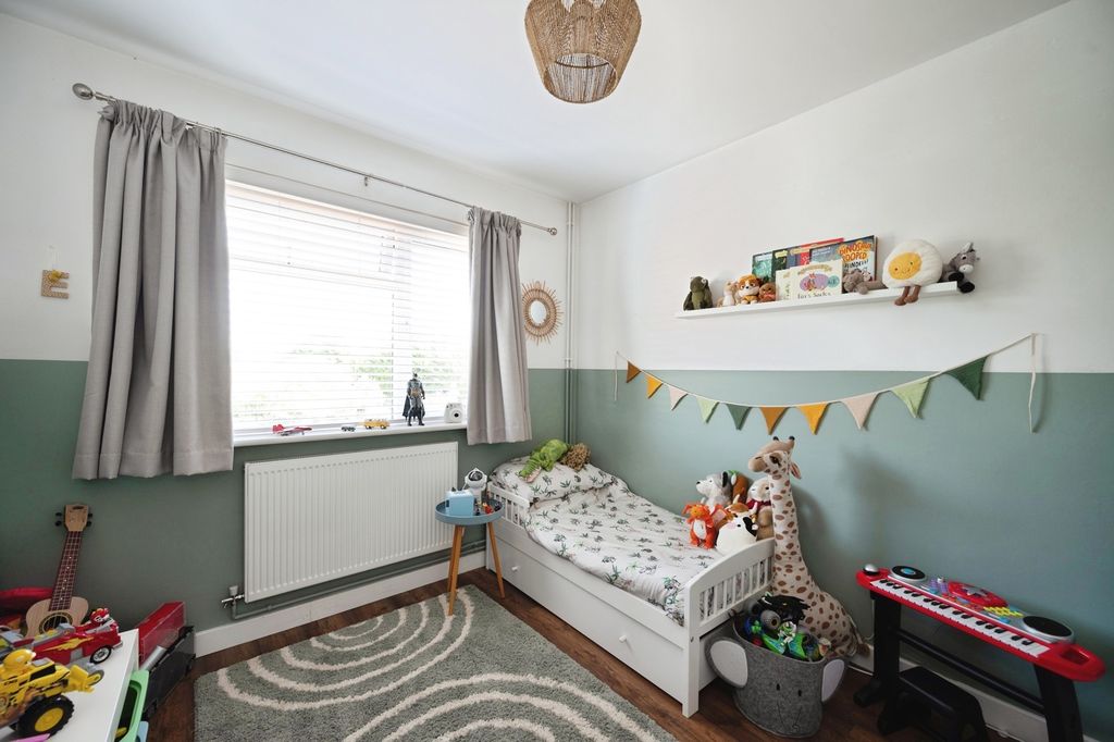 Additional image 8 of 2 bed flat for saleSouthwood Road, Hayling Island, Hampshire PO11