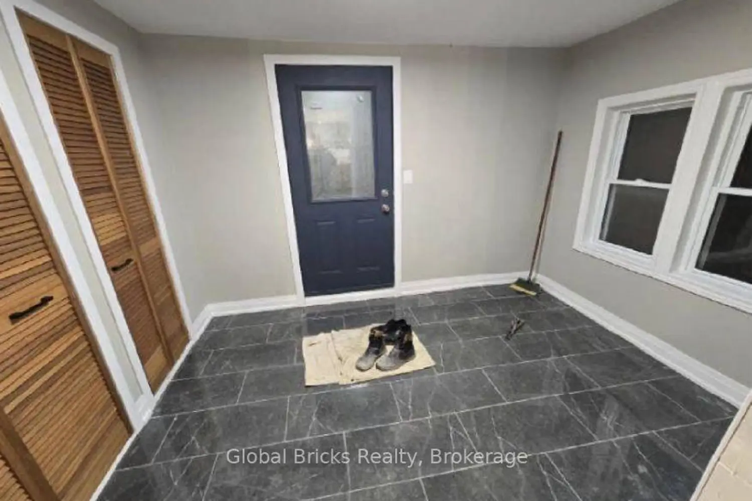 53 Lane Crescent photo 4