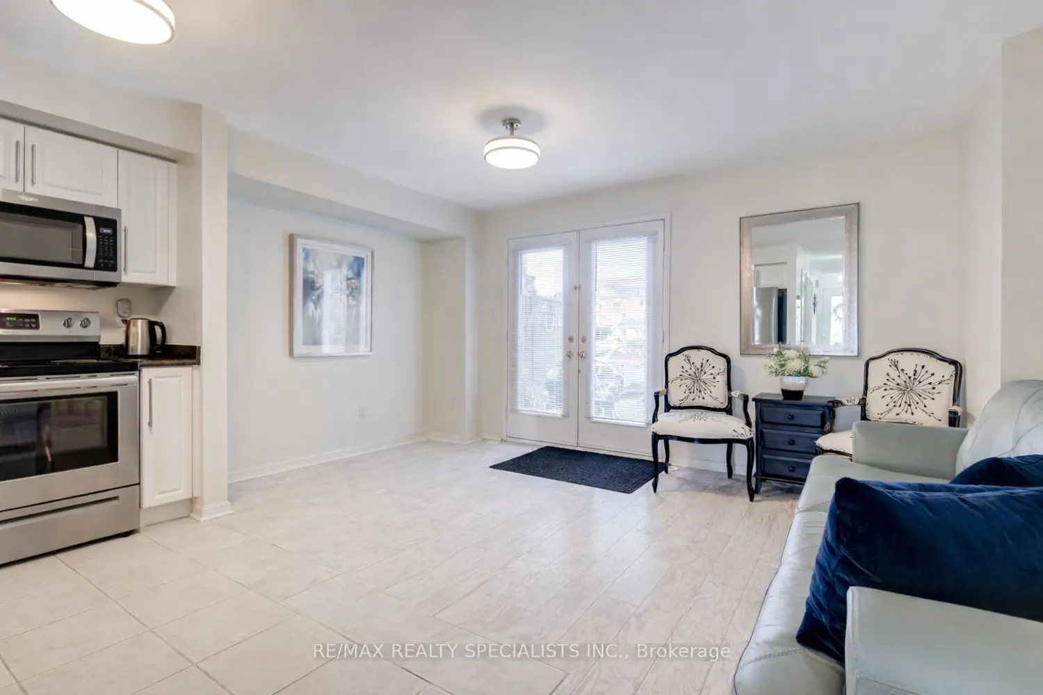 3975 Eglinton Avenue 16 photo 3