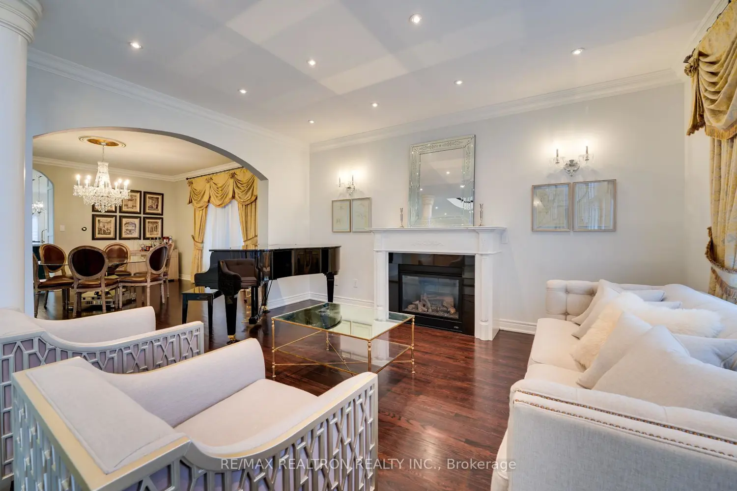 117 Theodore Place photo 4