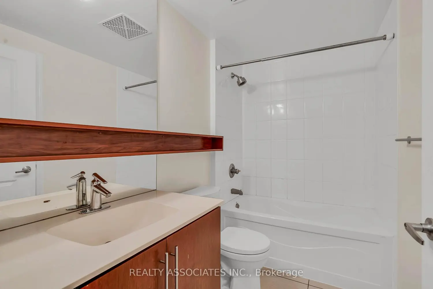 Additional image 15 of 2885 Bayview Avenue 238