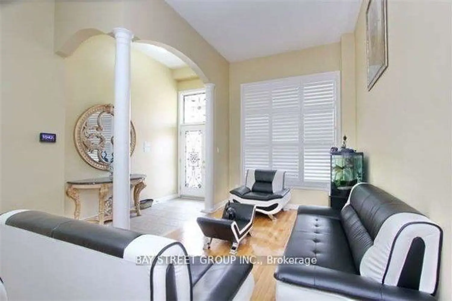 6 Everingham Circle photo 3