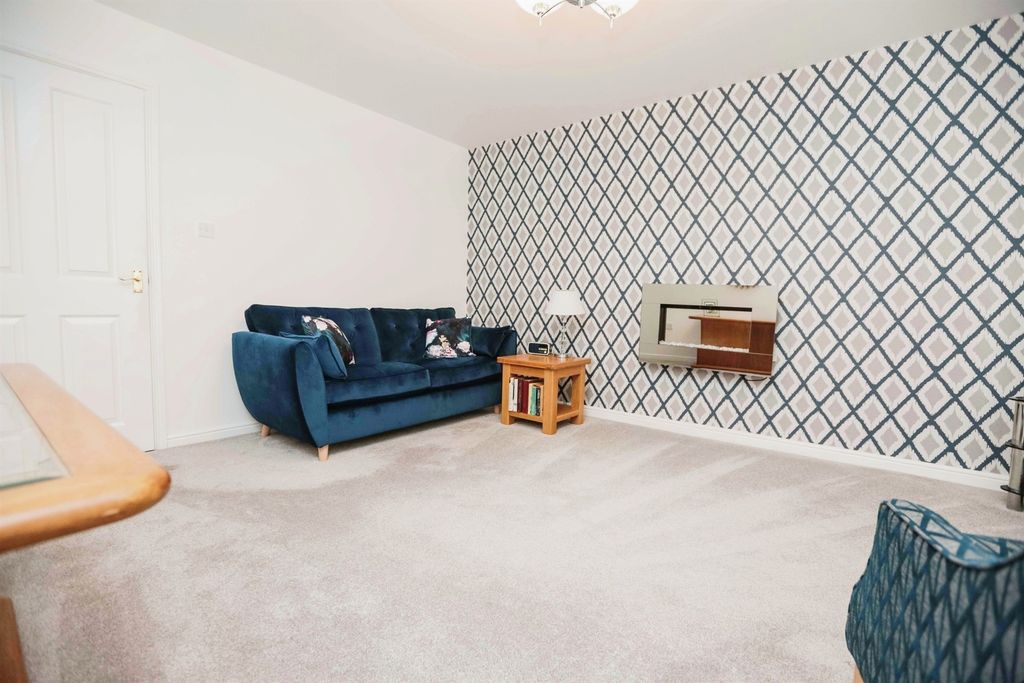 Additional image 14 of 2 bed flat for saleCavalier Drive, Halesowen B63