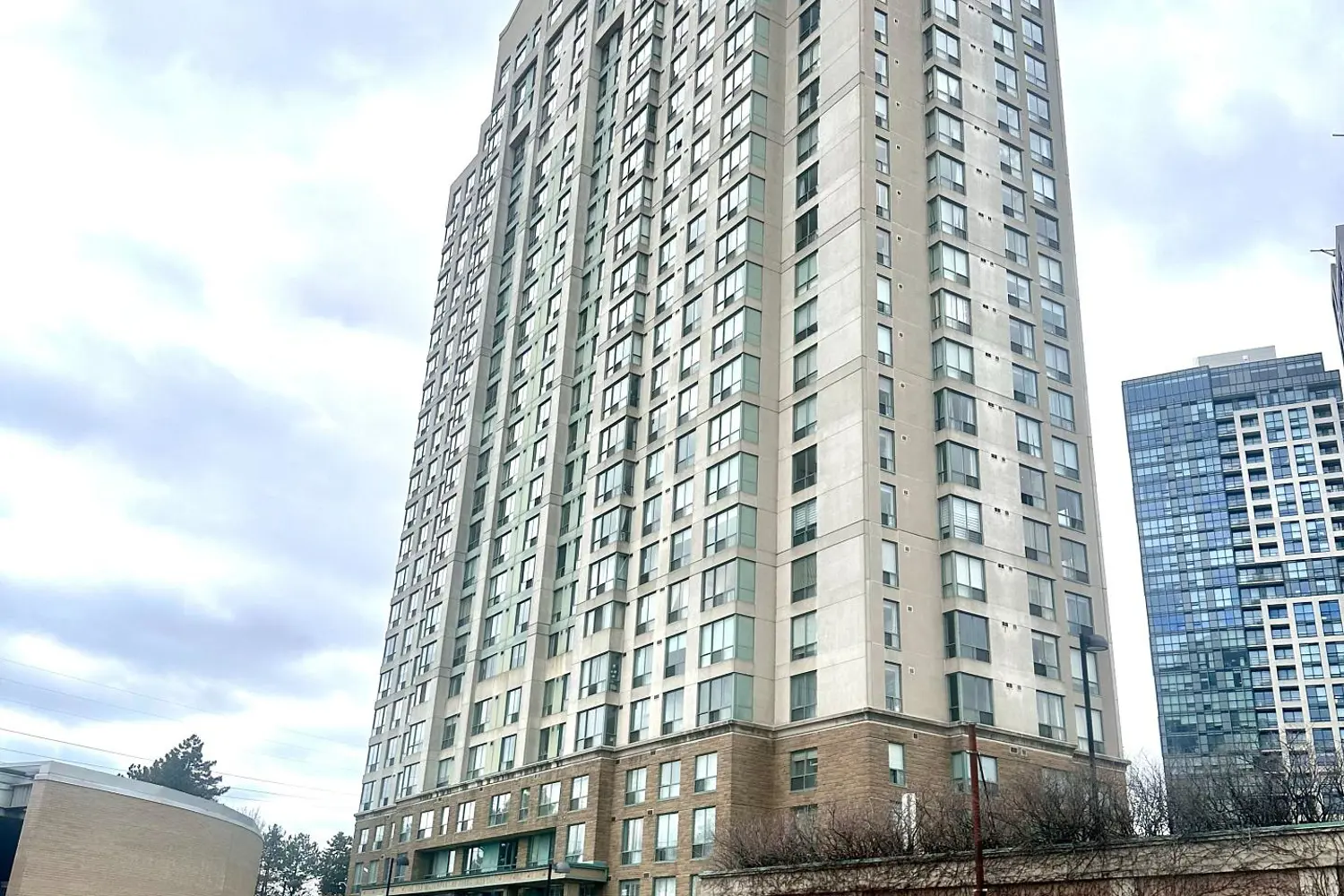 101 Subway Crescent 2205 photo 2