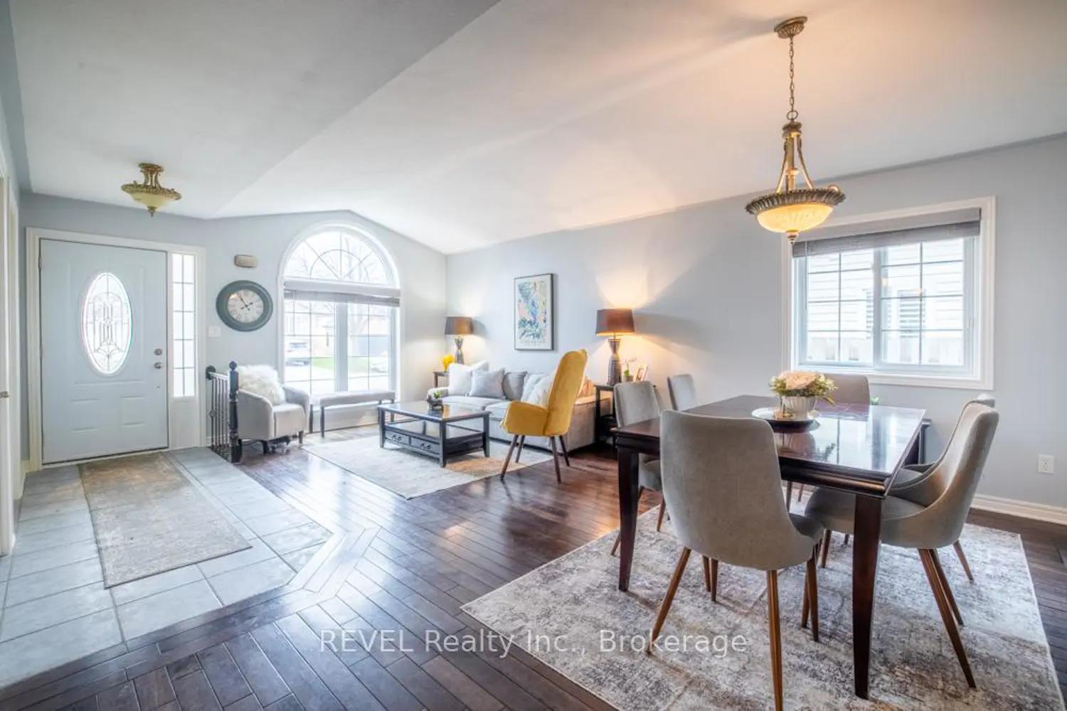8205 Harvest Crescent photo 3