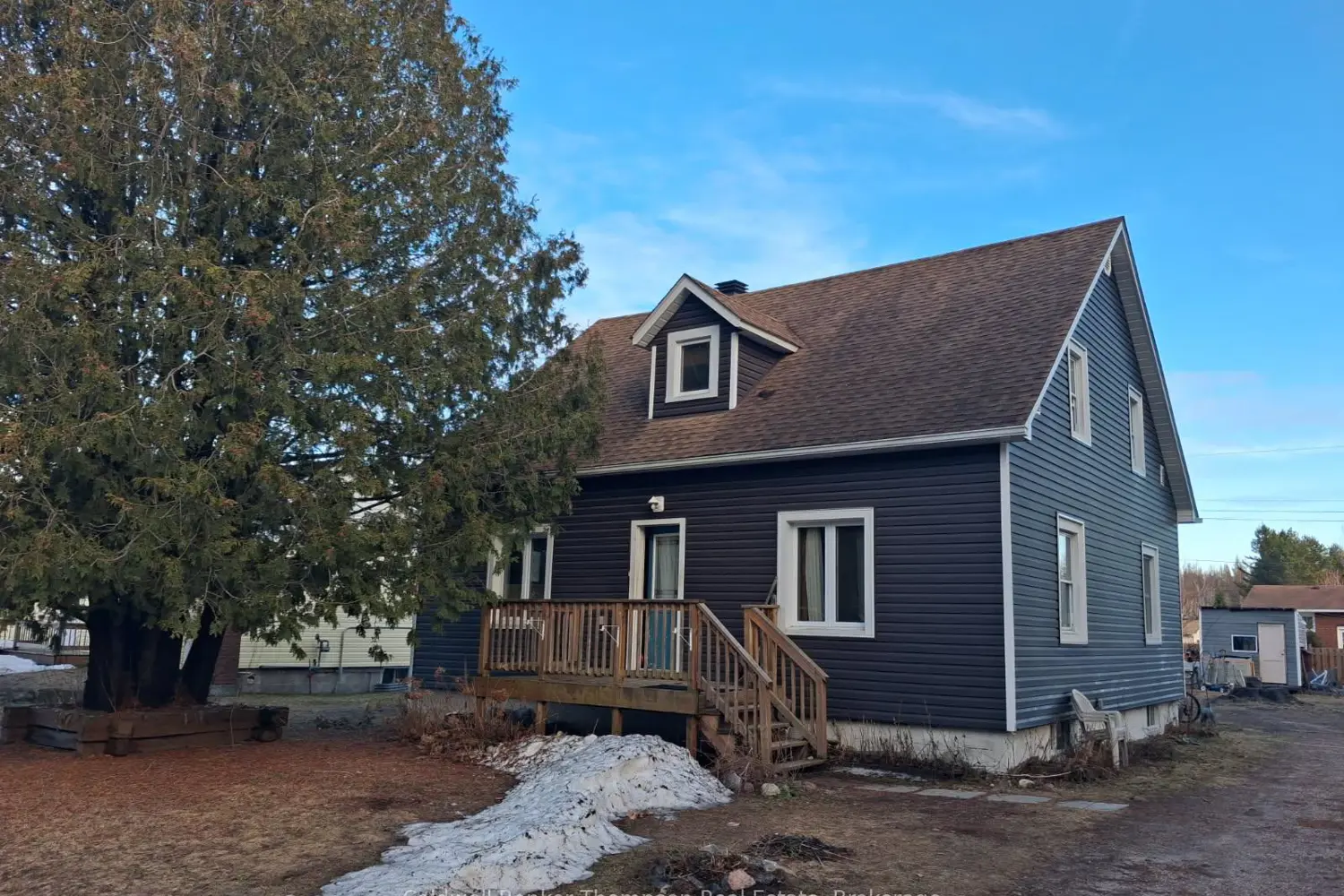 157 Ottawa Avenue