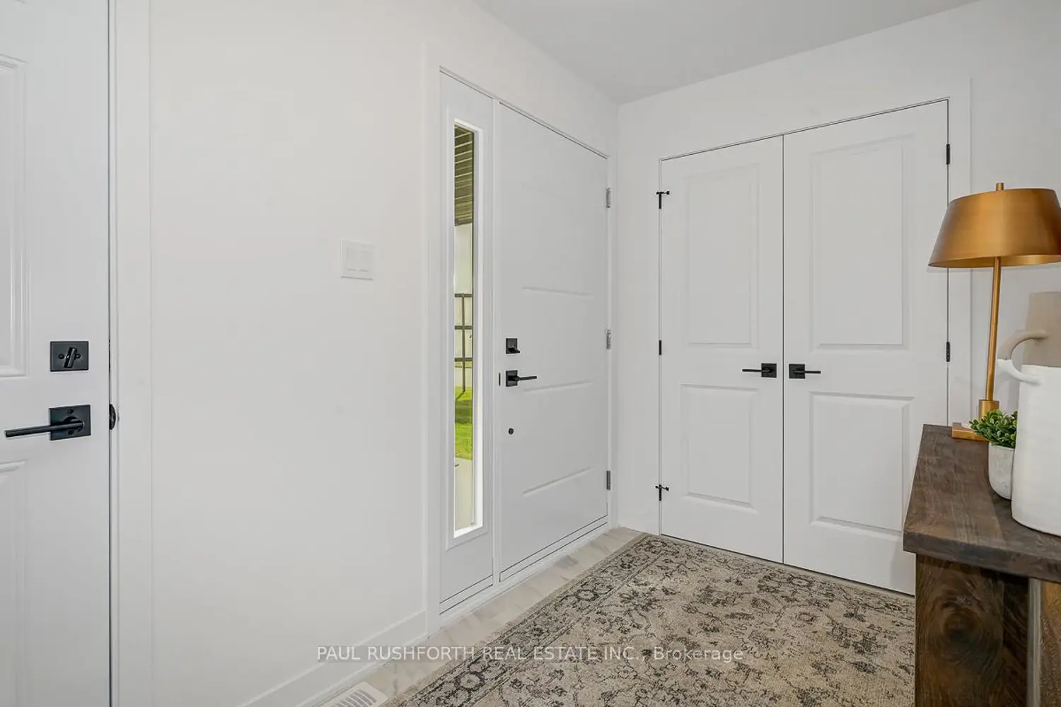 257 Peacock Drive photo 3