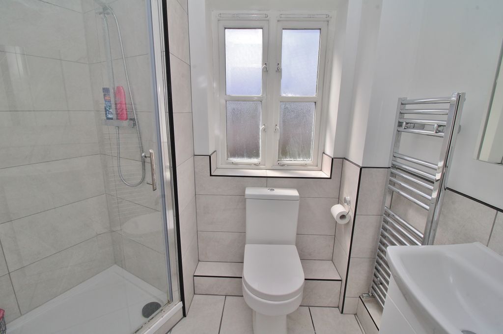 Additional image 7 of 2 bed flat for saleBrockhampton Lane, Havant PO9