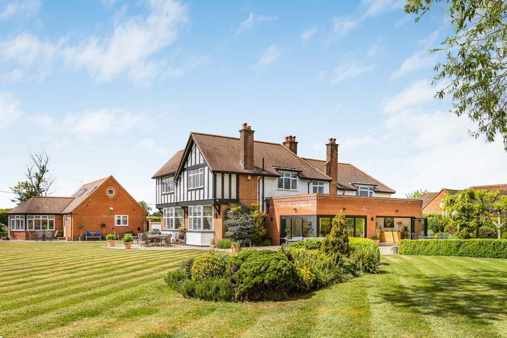 6 bed detached house for saleMangrove Lane, Hertford, Hertfordshire SG13