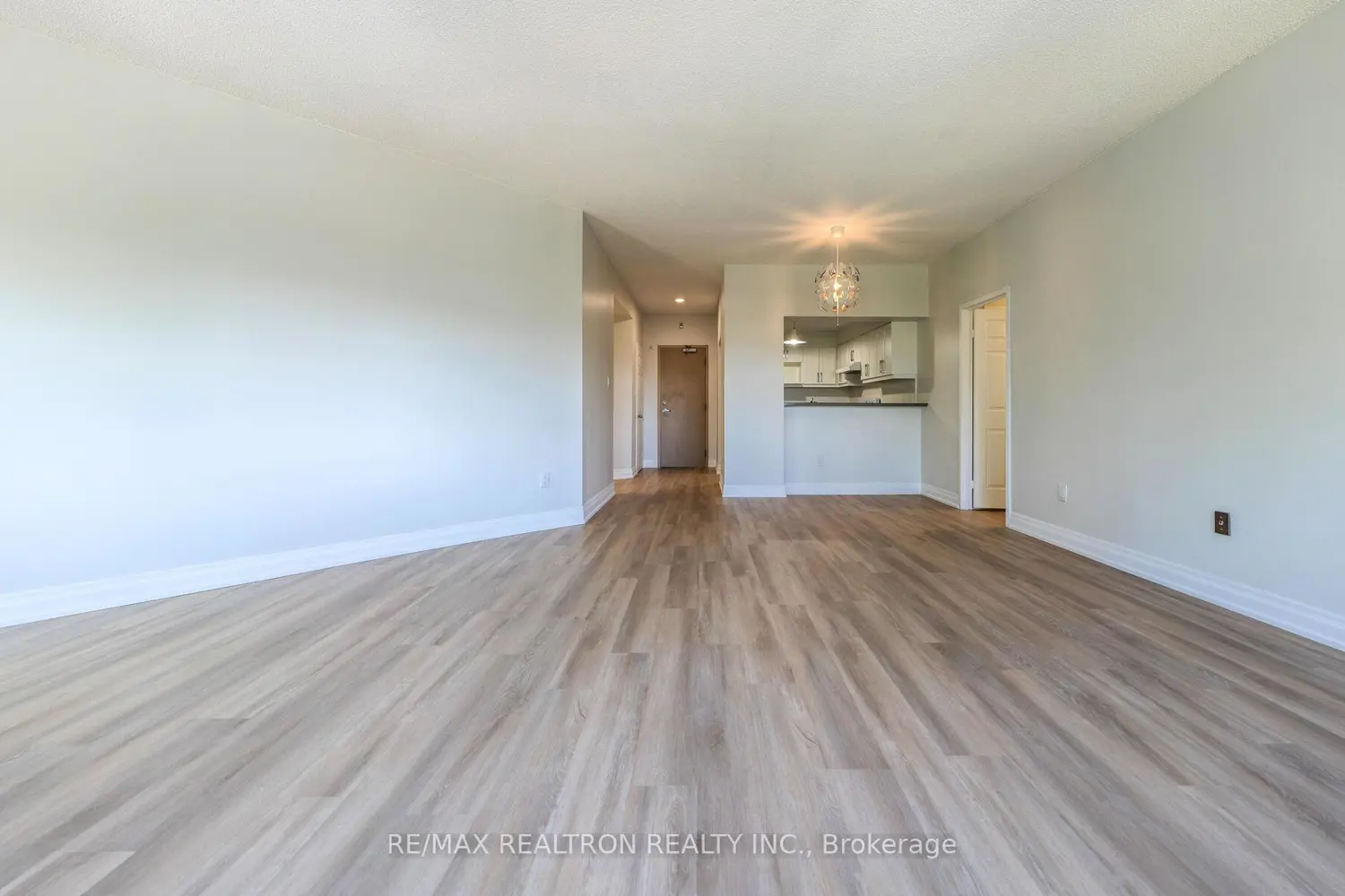 9 Chalmers Road Ph8 photo 3