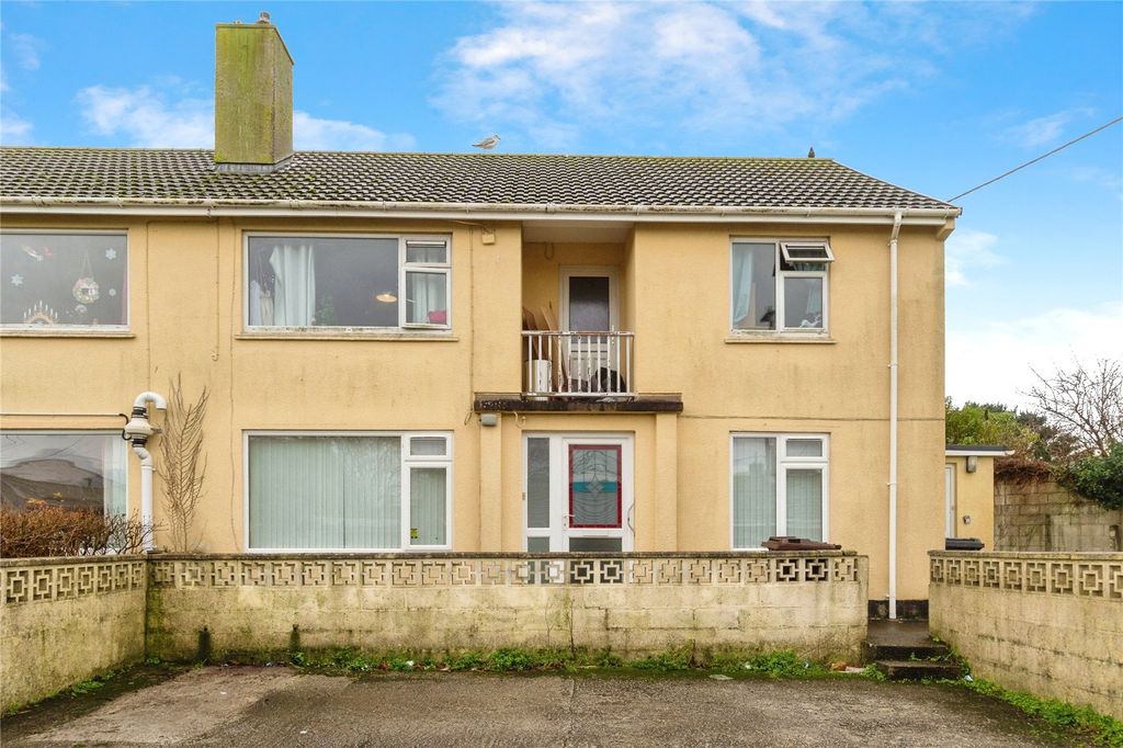 2 bed flat for saleOates Road, Helston, Cornwall TR13