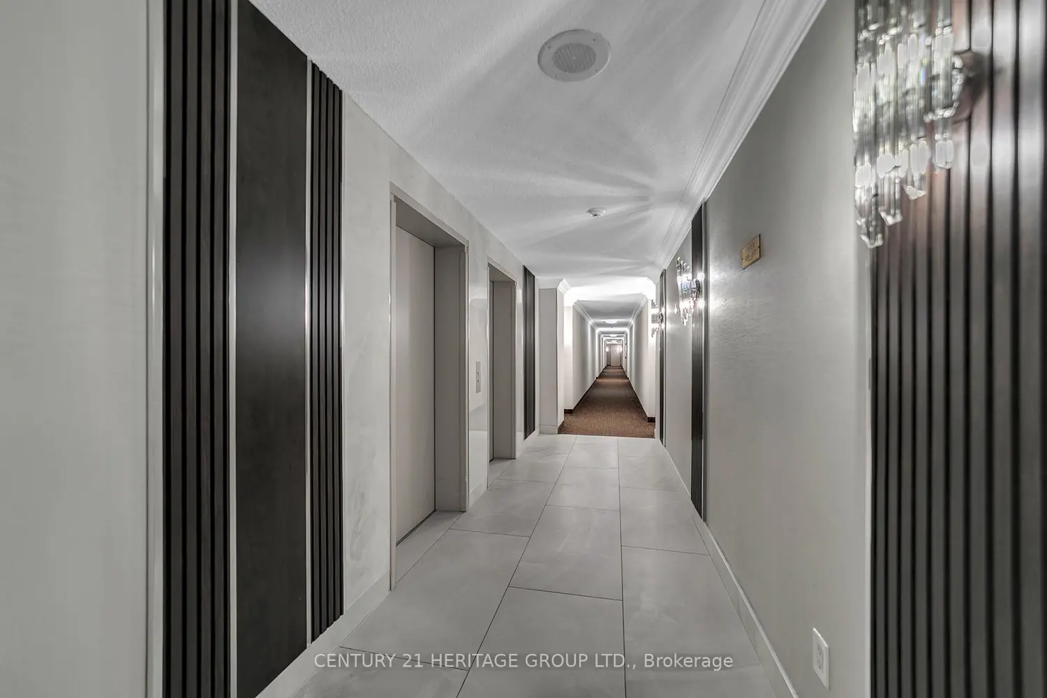 30 Harding Boulevard 806 photo 4