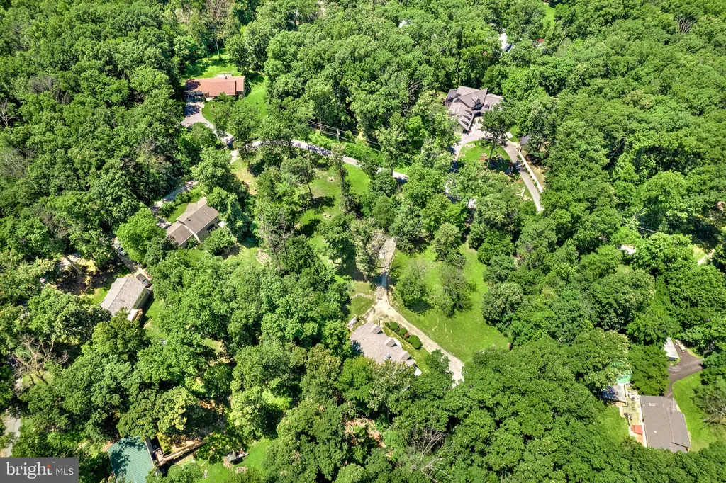 Additional image 48 of 127 Cool Glen Circle, Harpers Ferry, WV 25425