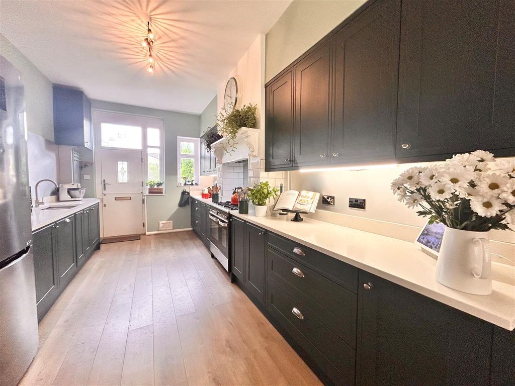 Additional image 7 of 6 bed end terrace house for saleGrandsmere Place, Halifax HX3