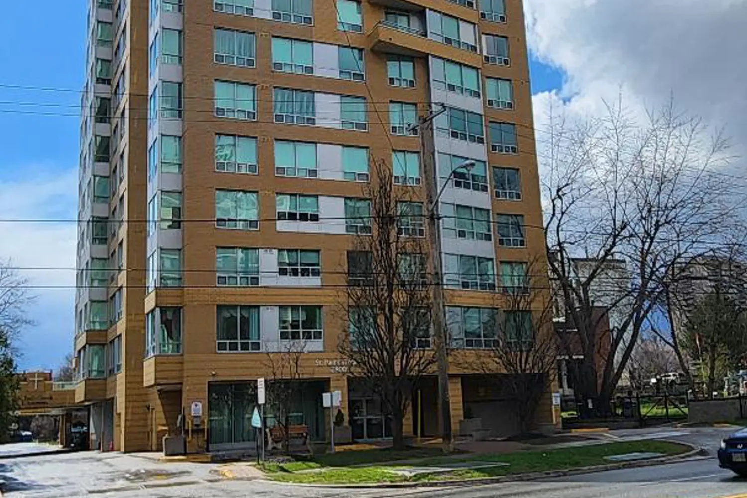 2800 Warden Avenue 704