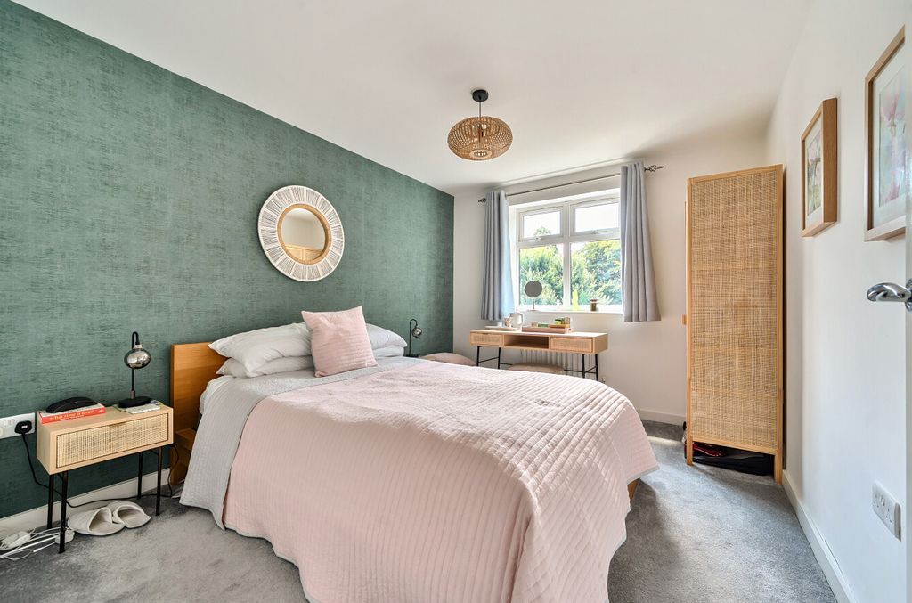 Additional image 13 of 3 bed flat for saleHindhead, Surrey GU26