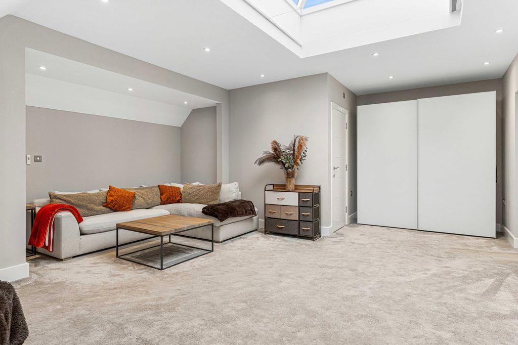 Additional image 12 of 2 bed flat for saleFerry Road, Hullbridge SS5