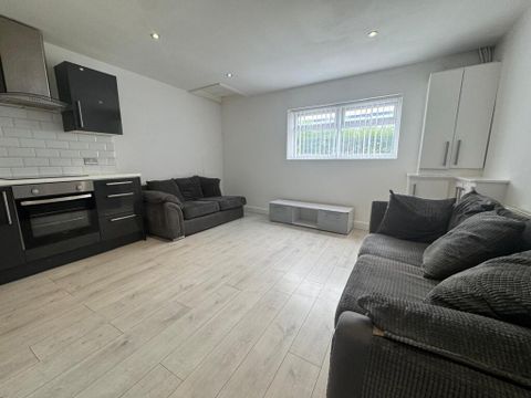 Dunspring Lane, Ilford IG5