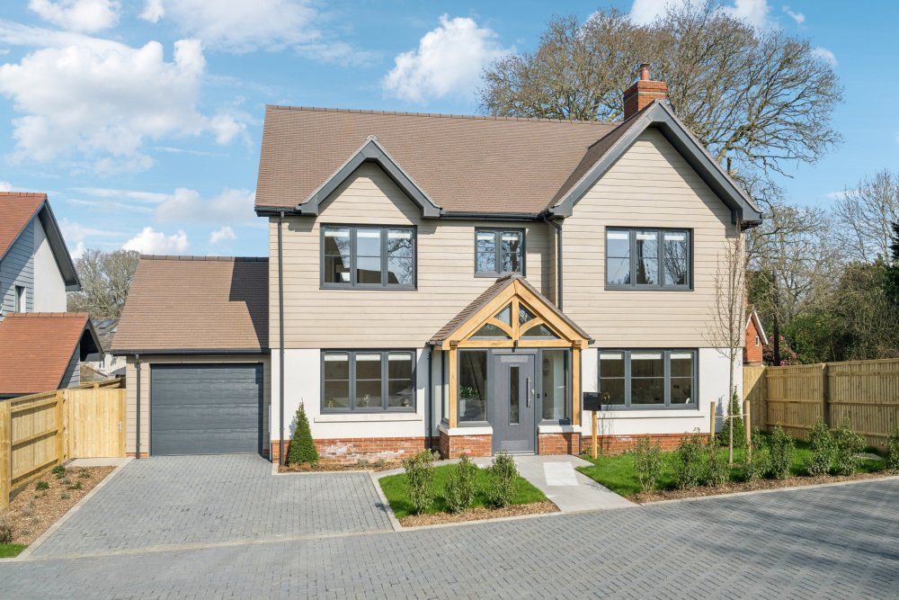 4 bed detached house for saleBrighton Road, Monks Gate, Horsham, West Sussex RH13