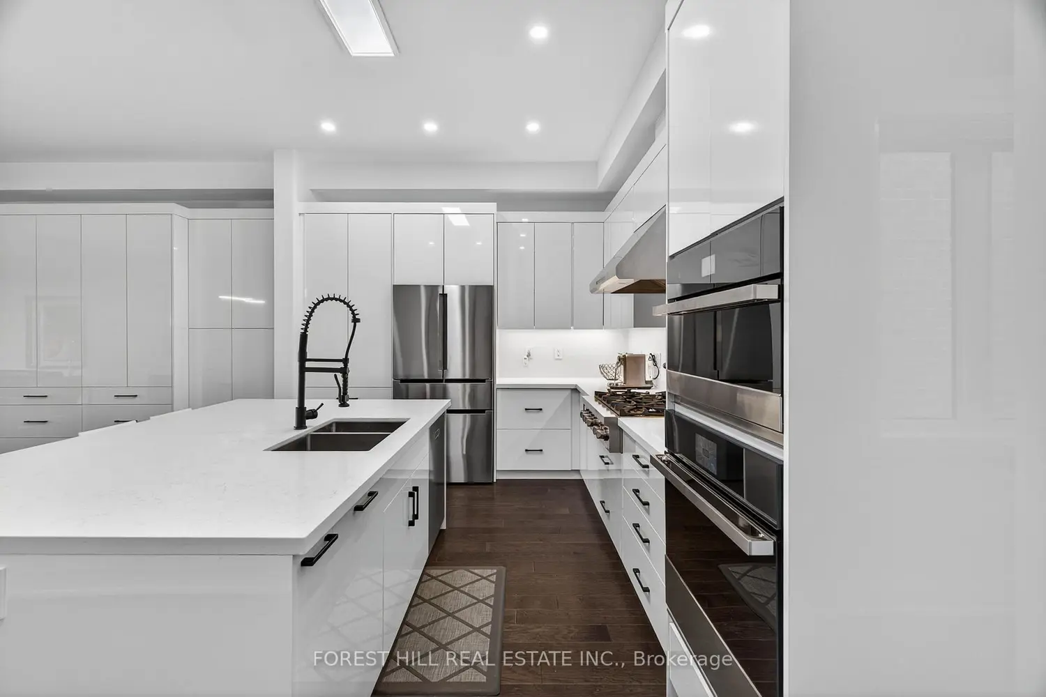 107 Hesperus Road photo 3