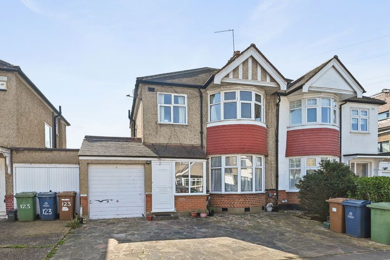 3 bed semi-detached house for saleCambridge Road, North Harrow HA2