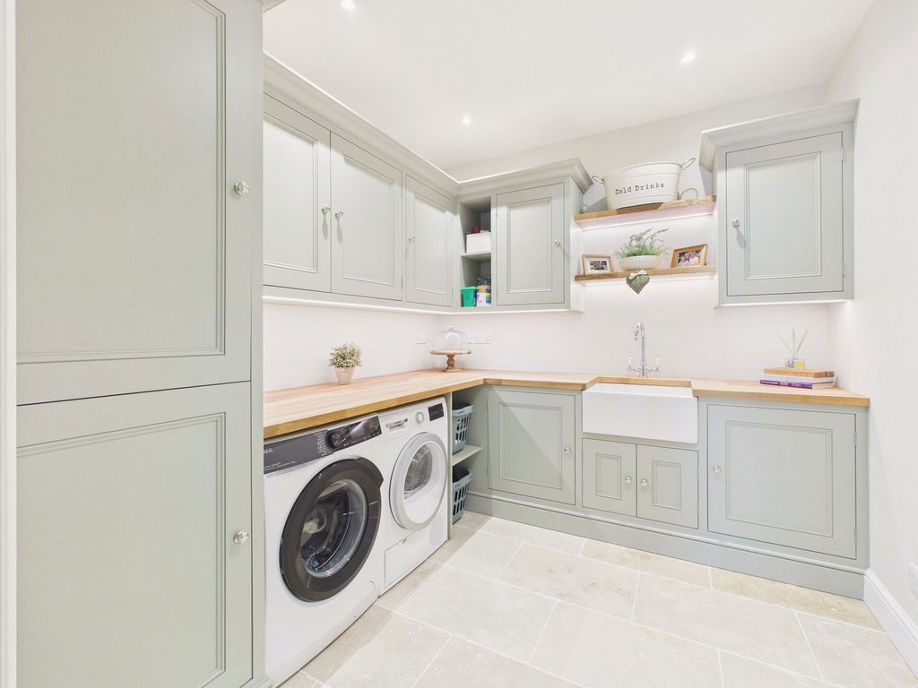 Additional image 9 of 7 bed detached house for saleKerves Lane, Horsham, West Sussex RH13