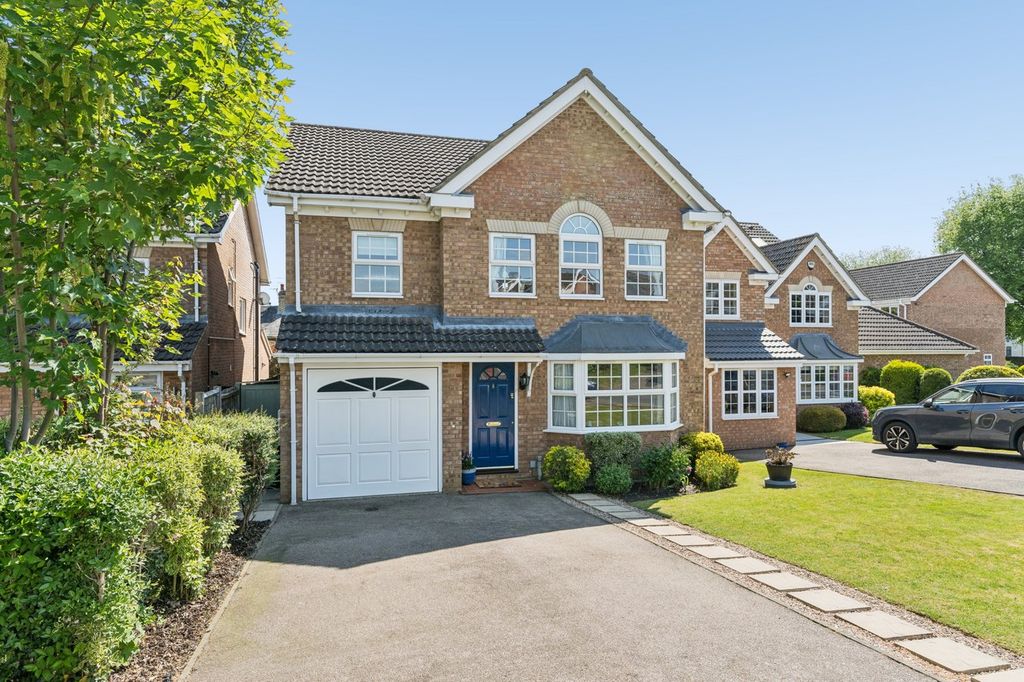 4 bed detached house for saleTalbot Street, Hitchin SG5