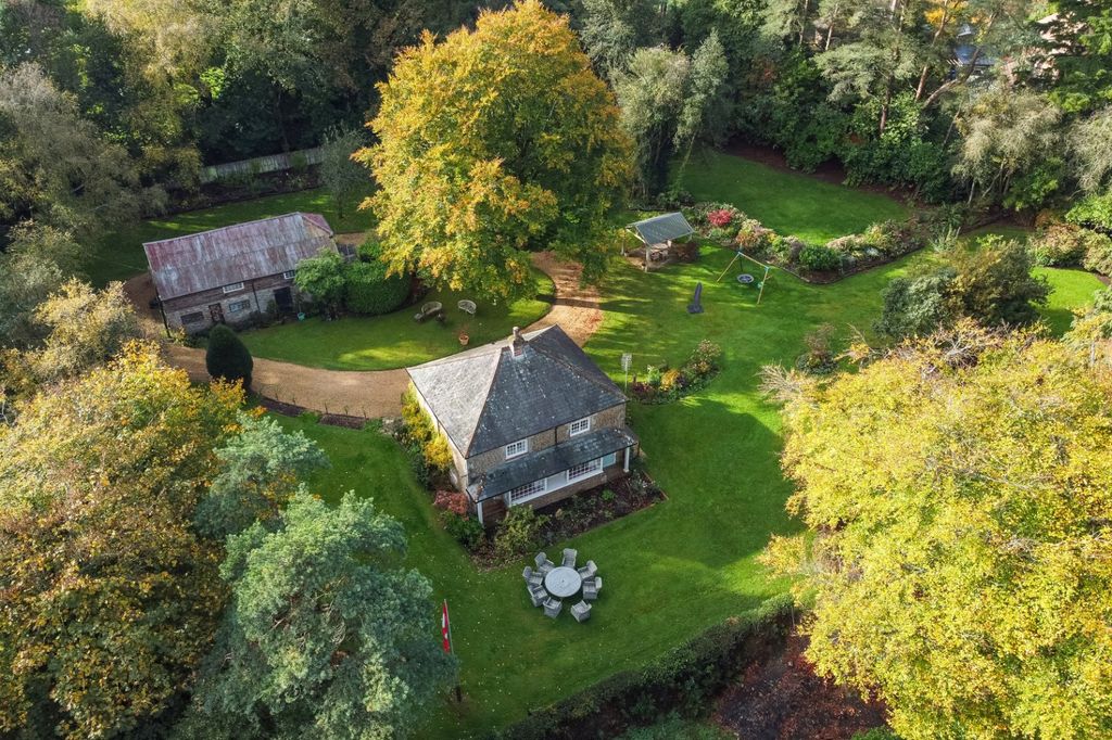 Additional image 13 of 3 bed detached house for saleLondon Road, Hindhead, Surrey GU26