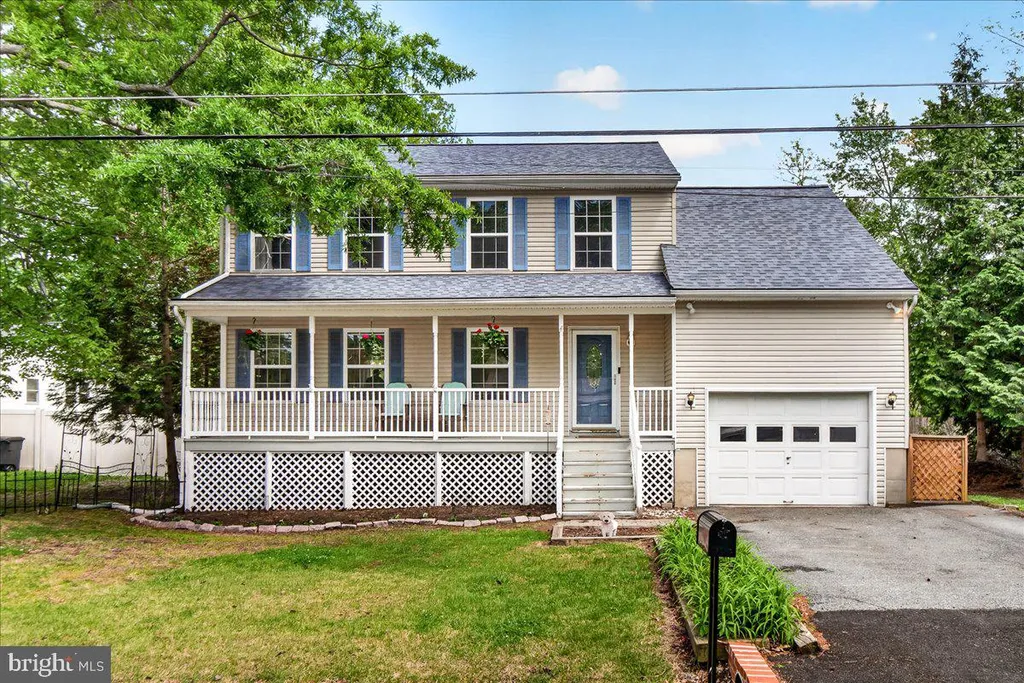 Additional image 2 of 3847 Holly Drive, Edgewater, MD 21037