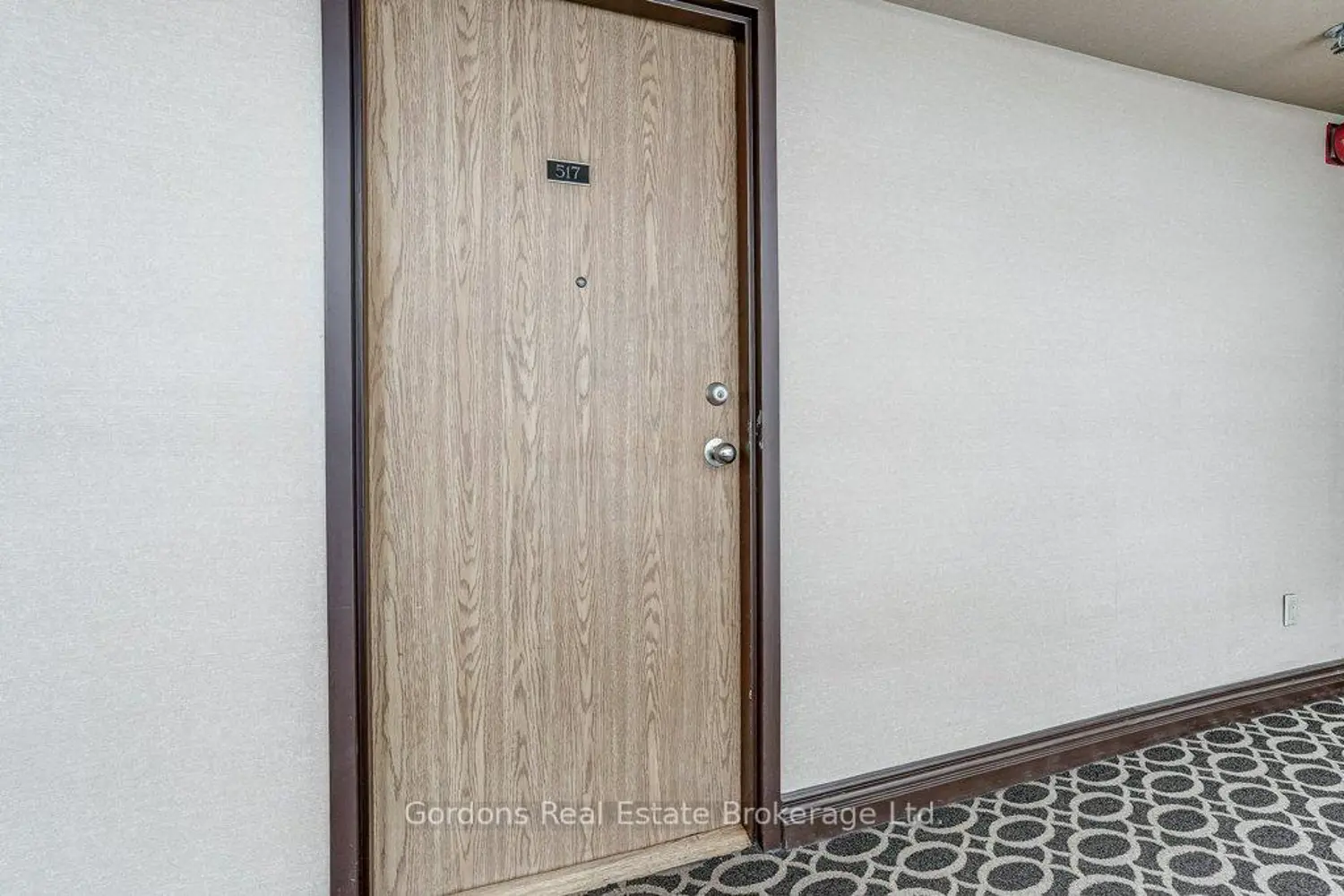 5800 Sheppard Avenue 517 photo 3