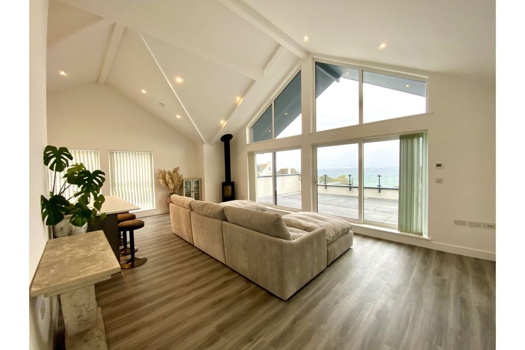 3 bed flat for salePengersick Lane, Praa Sands TR20 photo 4