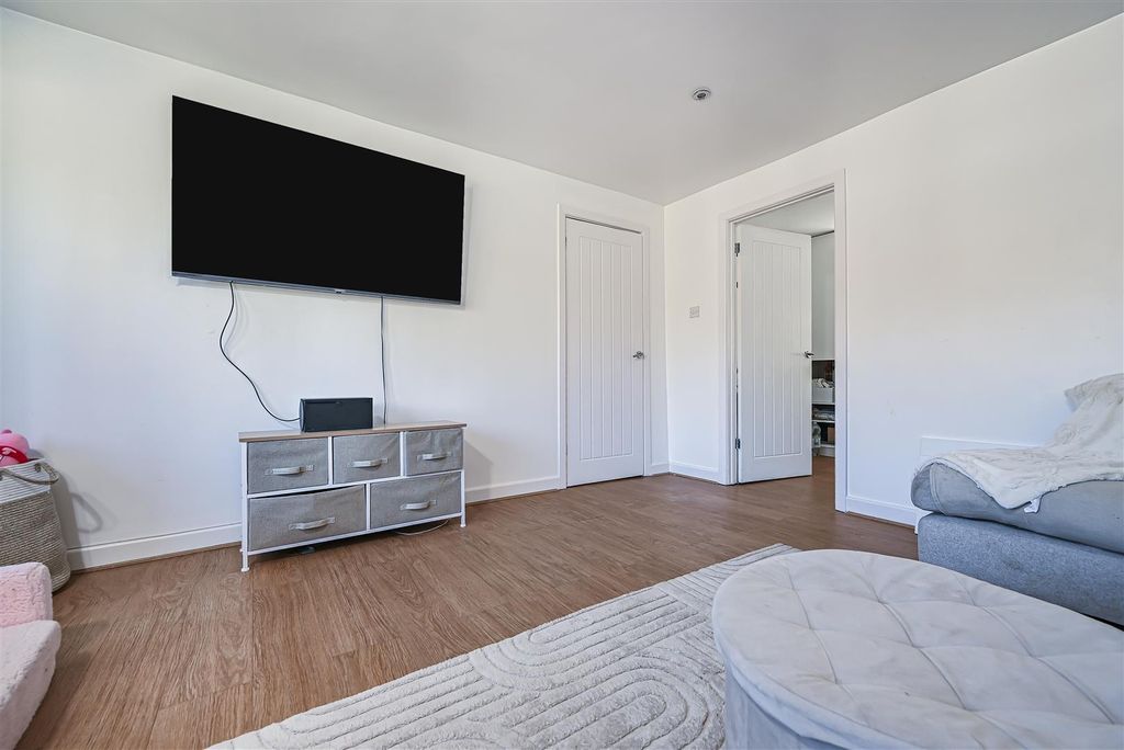 Additional image 5 of 1 bed flat for saleTotton Walk, Havant PO9