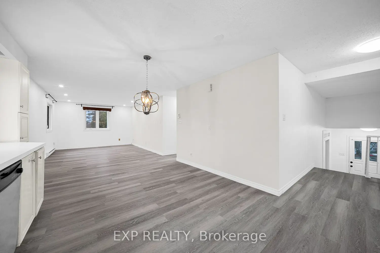 Additional image 3 of 98 Castlegreen Private