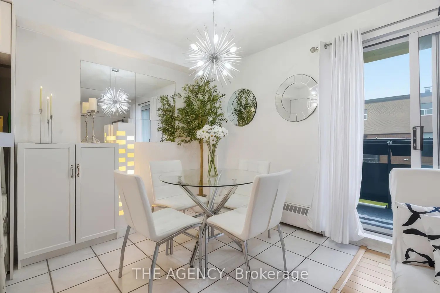 640 Grey Street 206 photo 4