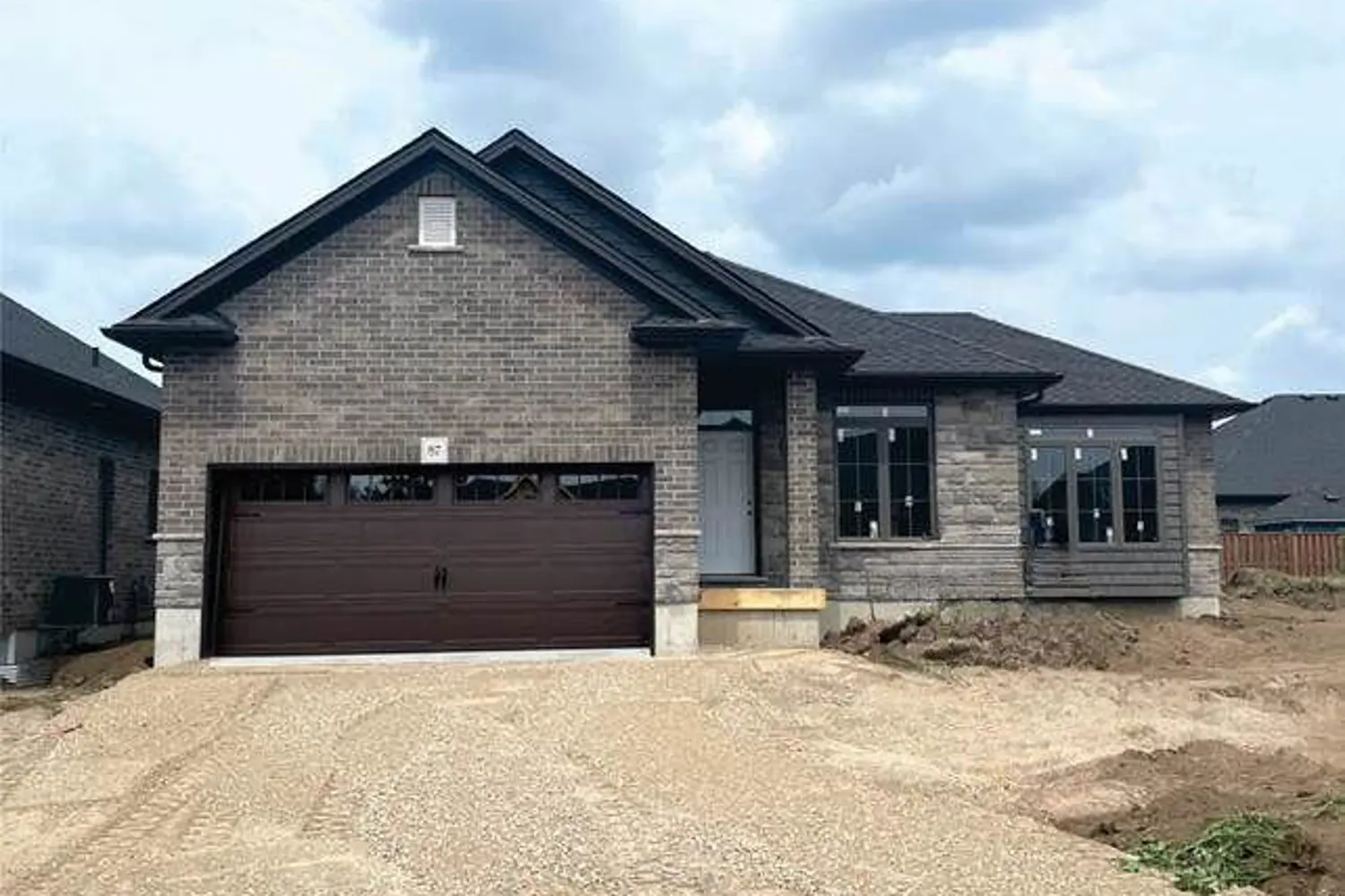 87 Matheson Crescent