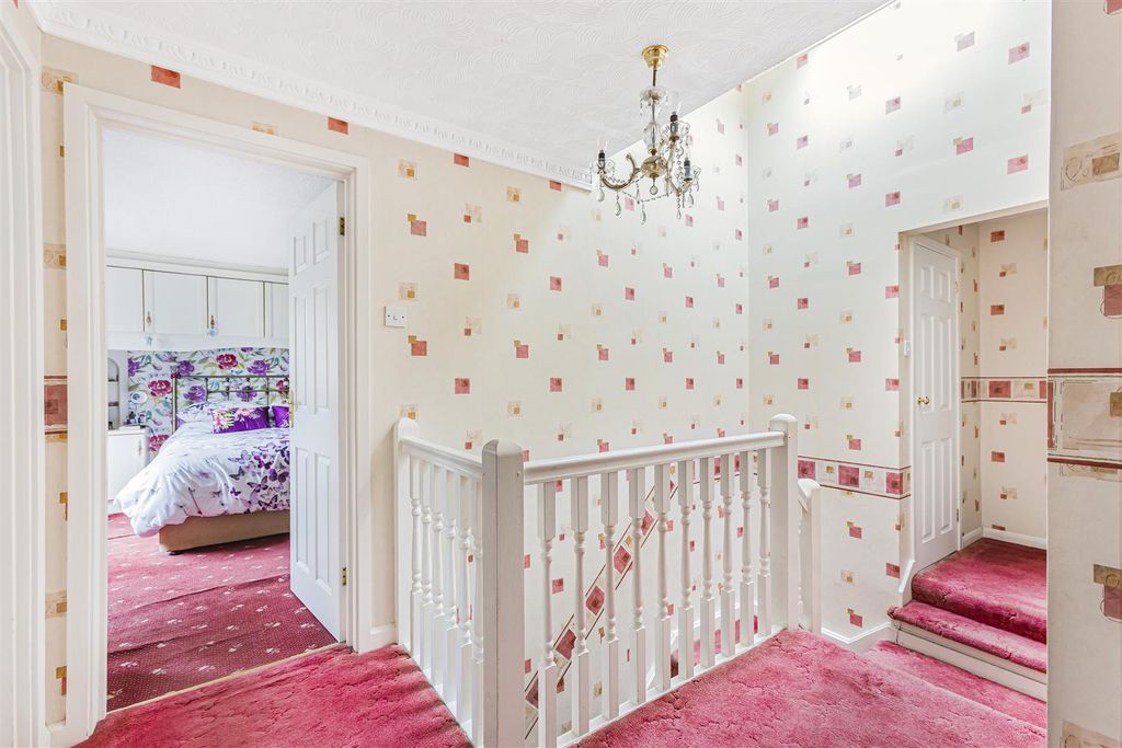 Additional image 16 of 5 bed detached house for saleYewlands, Hoddesdon EN11