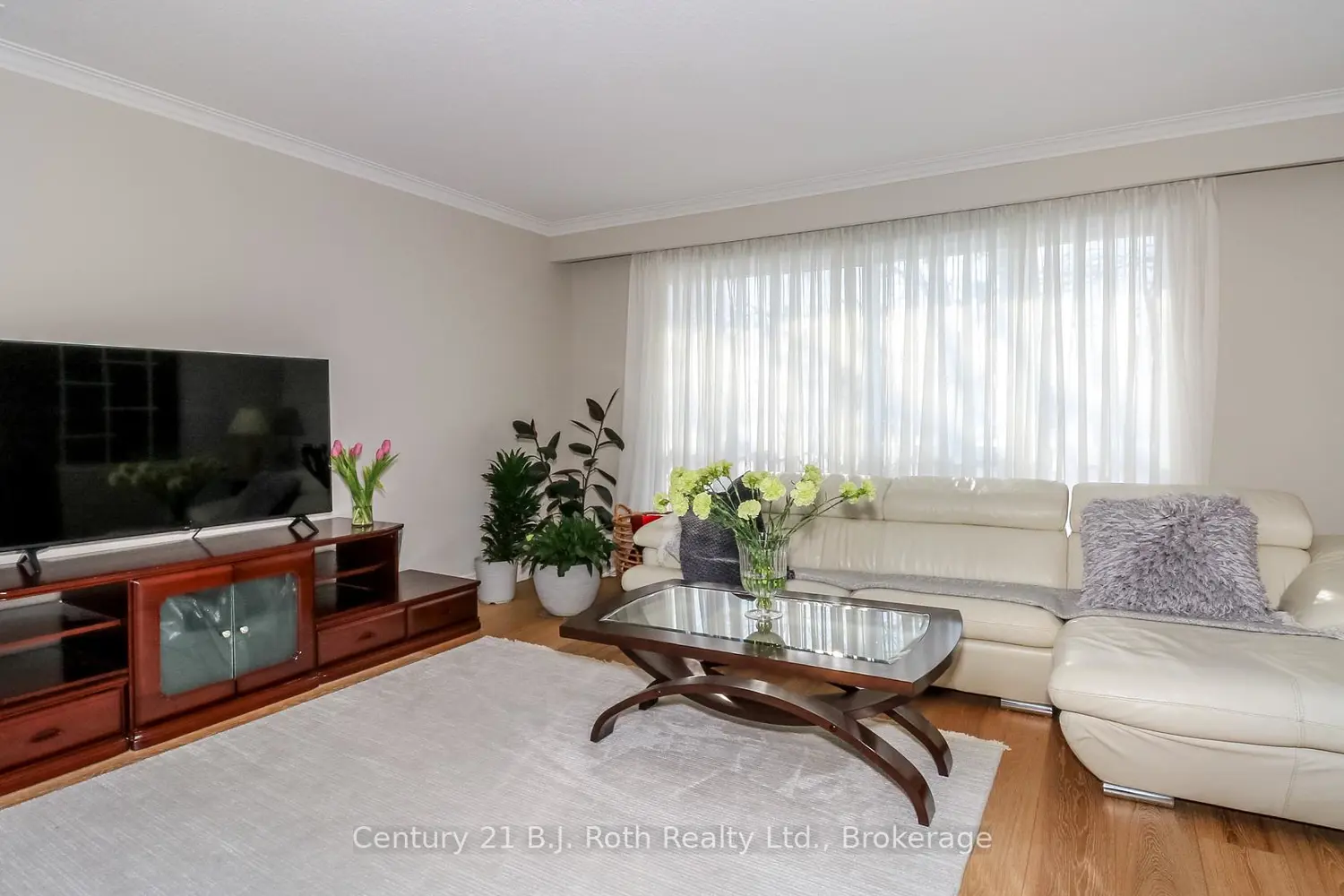 156 The Westway photo 5