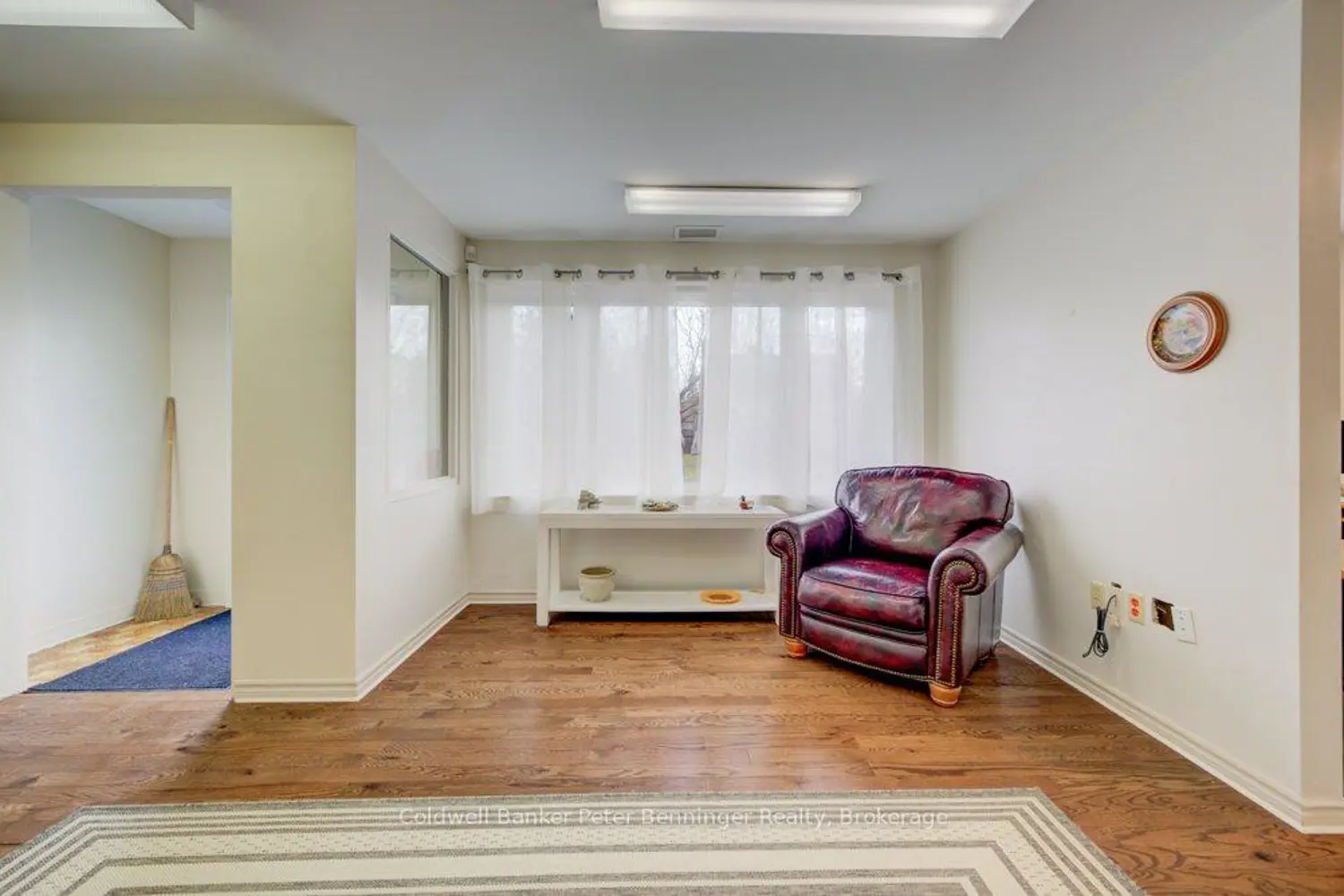 425 Mary Street photo 2