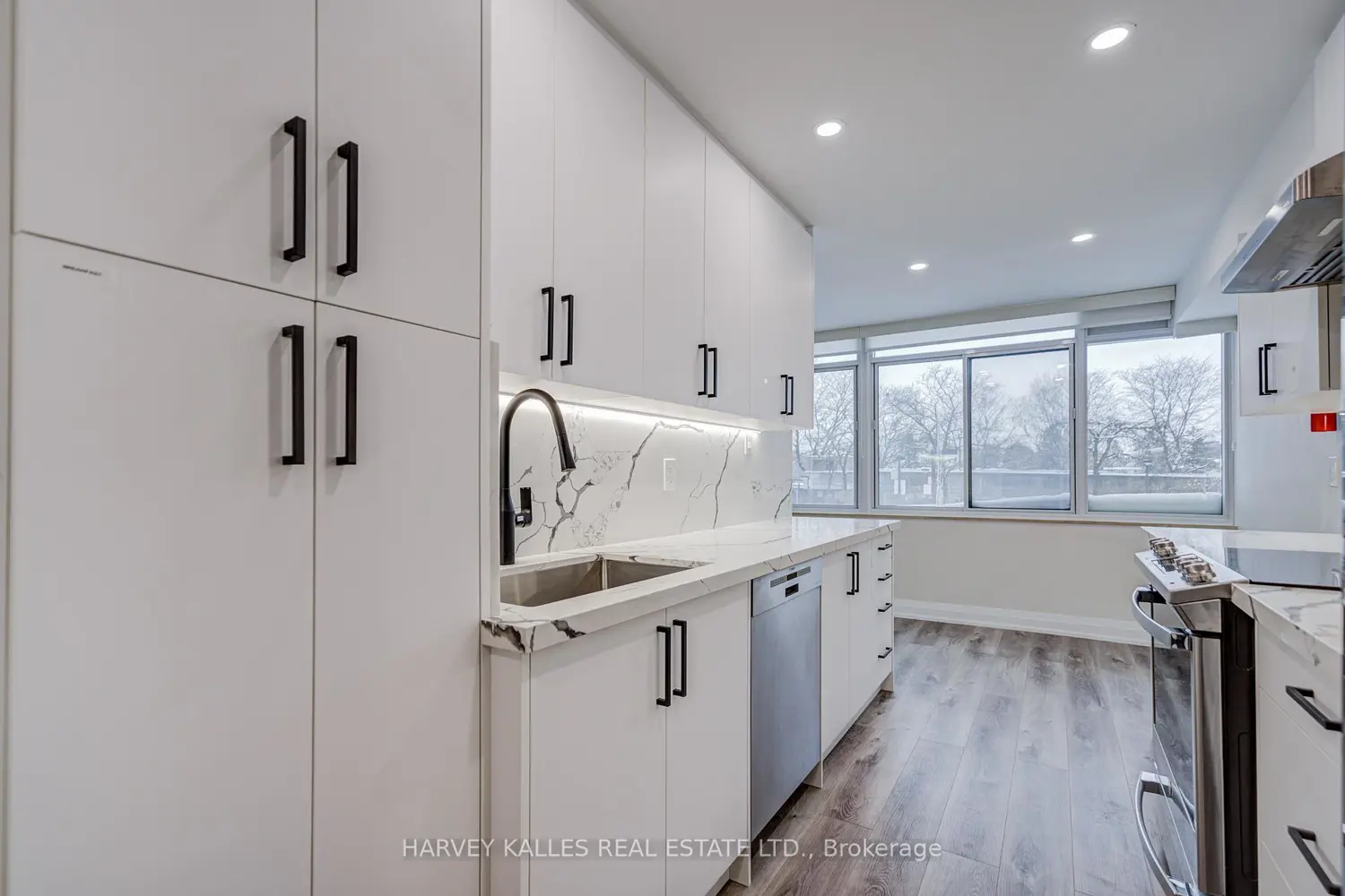 3000 Bathurst Street 109