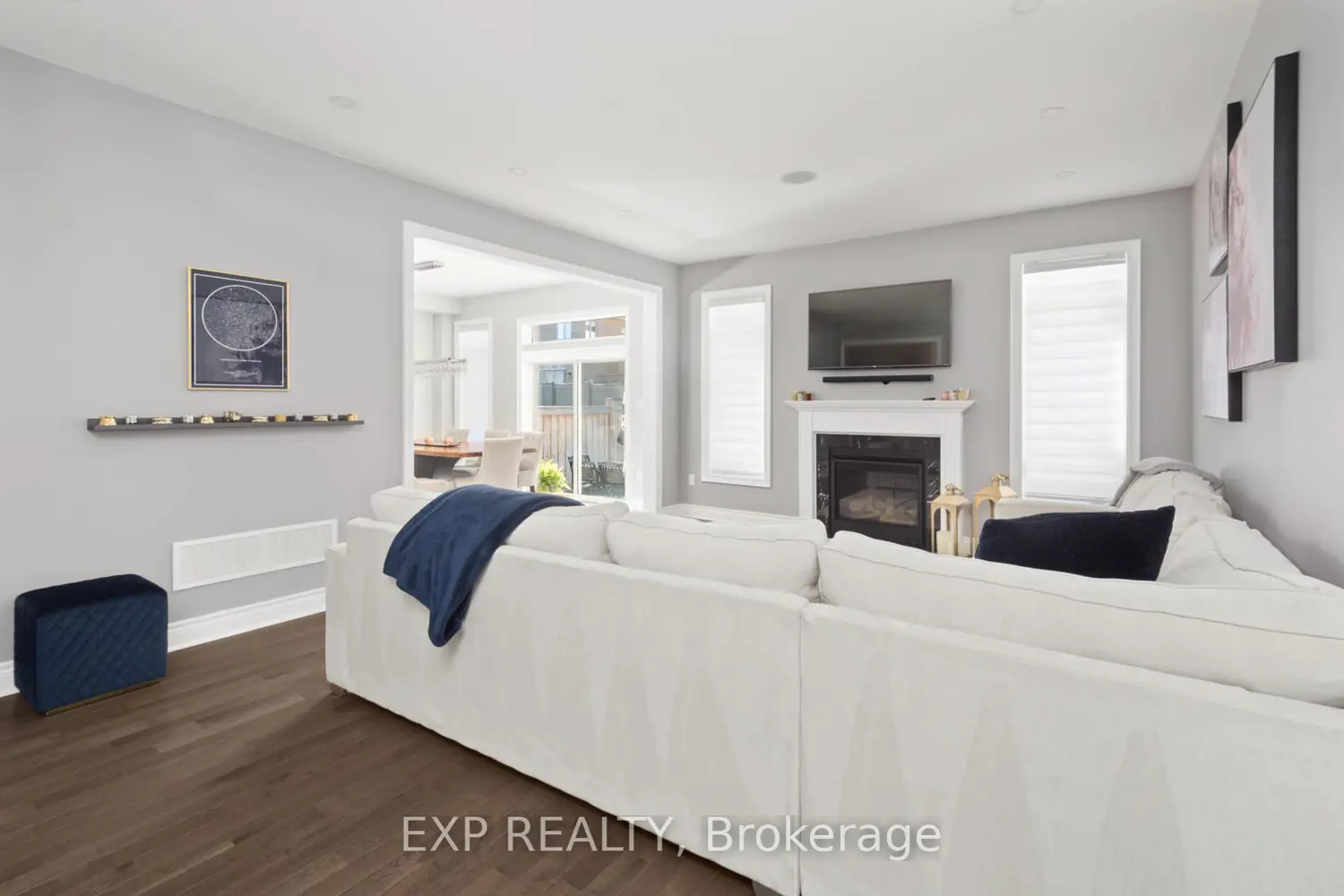 56 Lewis Avenue photo 4