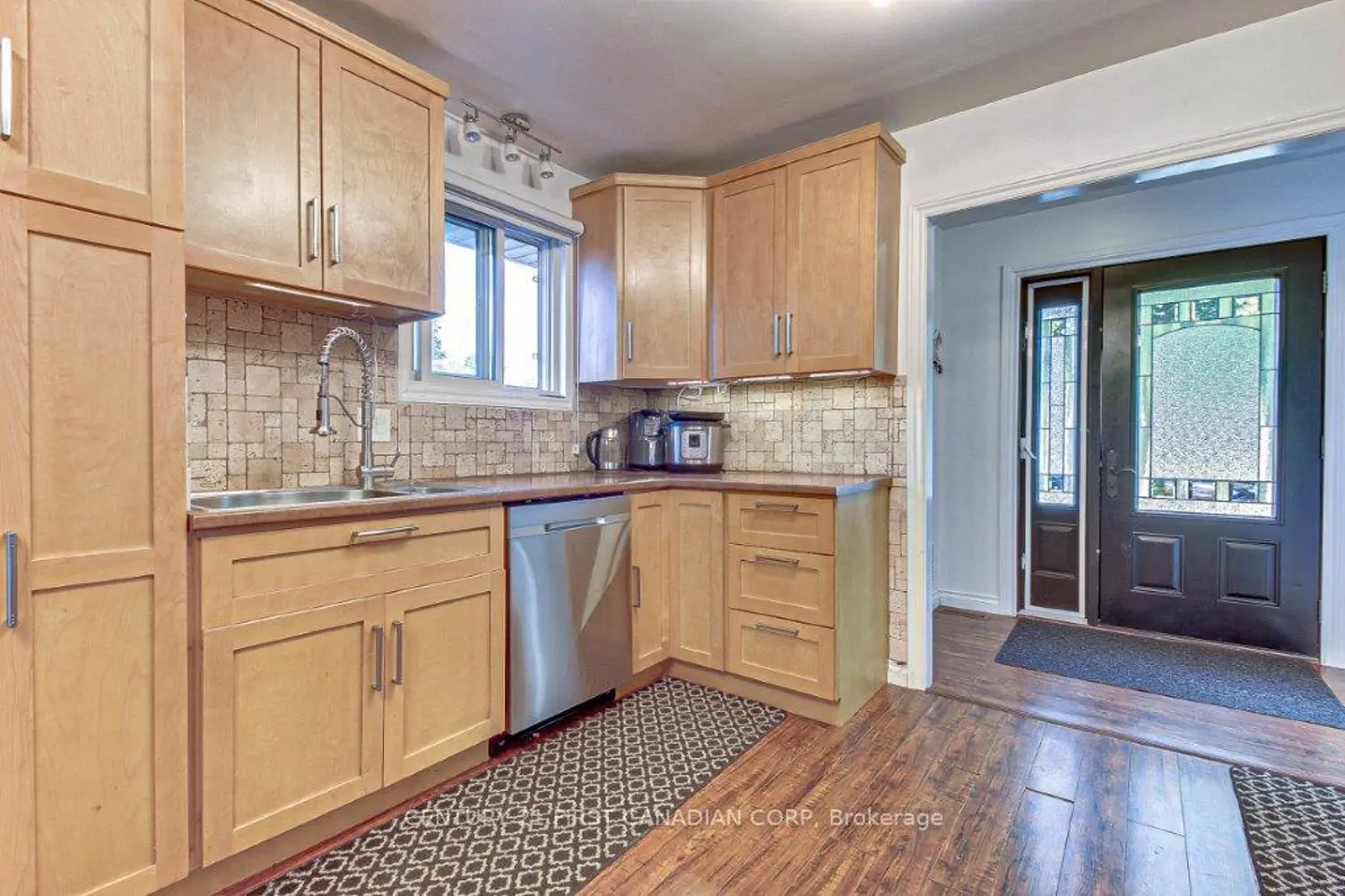 67 Weymouth Drive photo 4