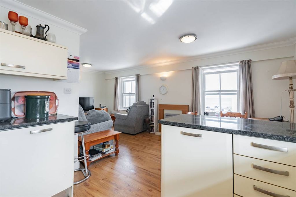 Additional image 8 of 2 bed flat for saleCentral Parade, Herne Bay CT6